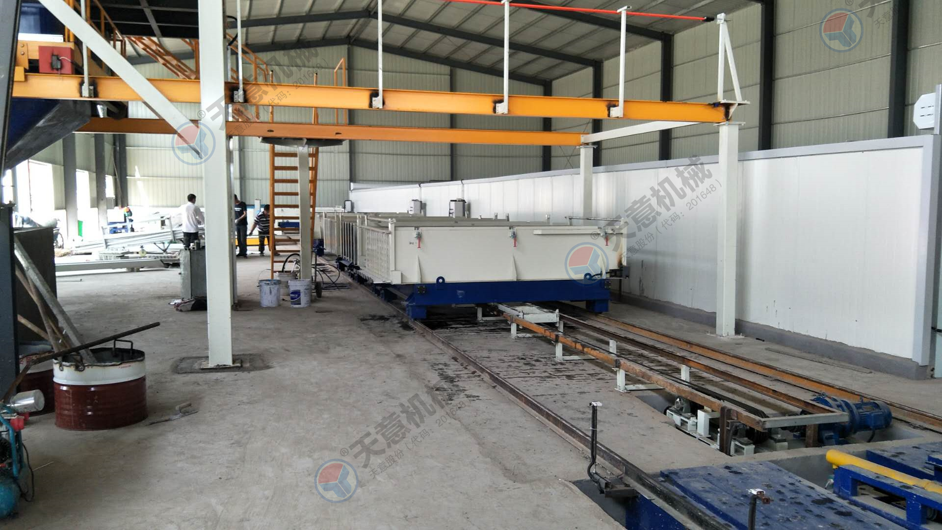 輕質隔墻板設備自動化程度高，產(chǎn)量大